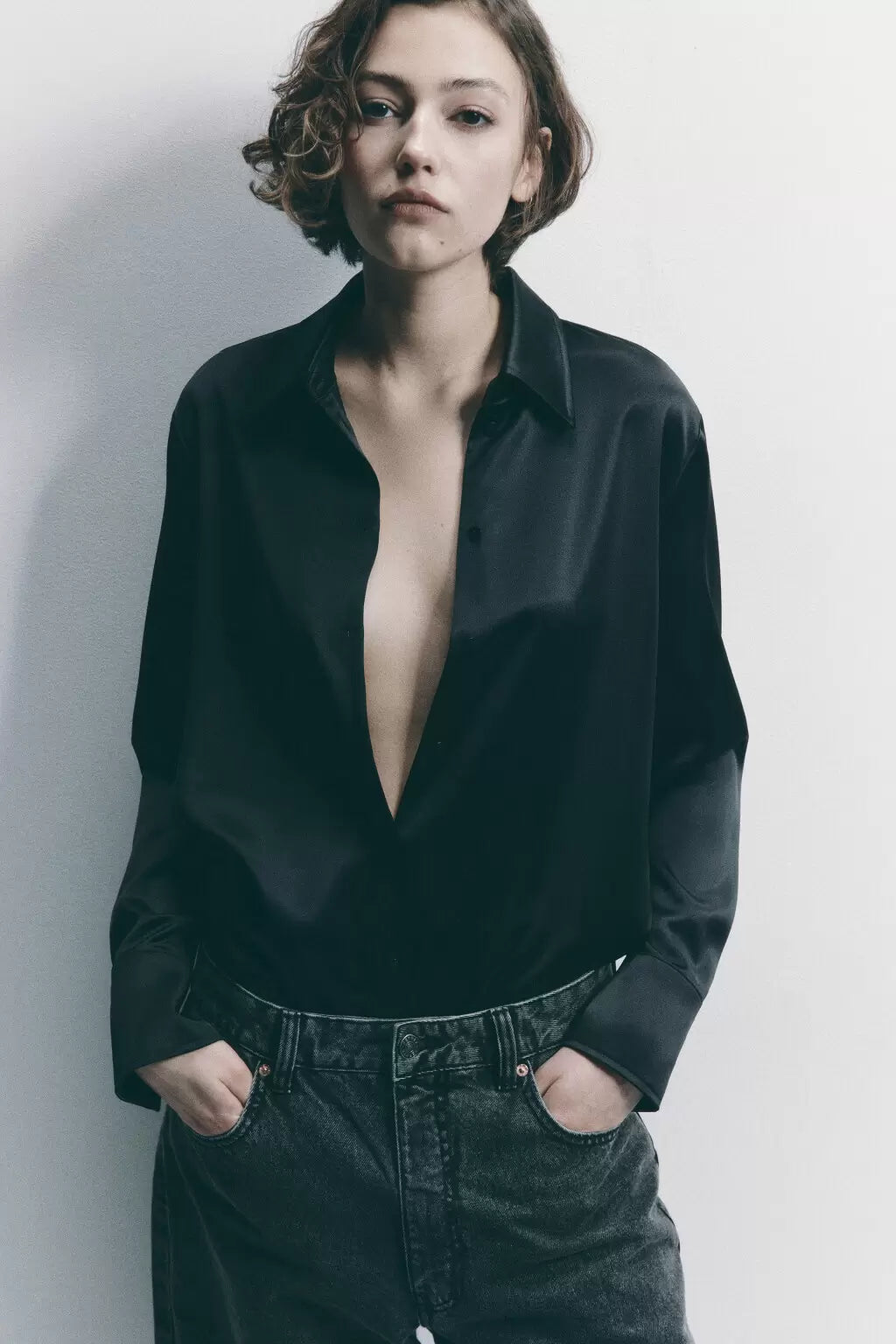 SATIN EFFECT BASIC SHIRT