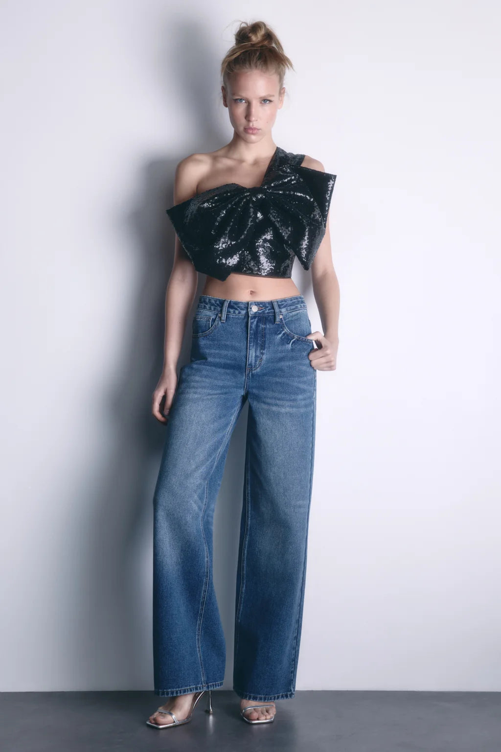 MID-RISE FULL LENGTH STRAIGHT JEANS MW COLLECTION