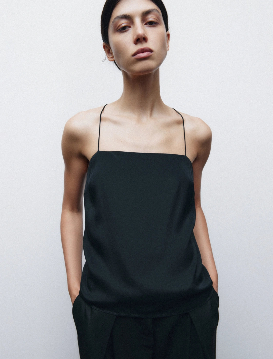 ADJUSTABLE STRAP TOP
