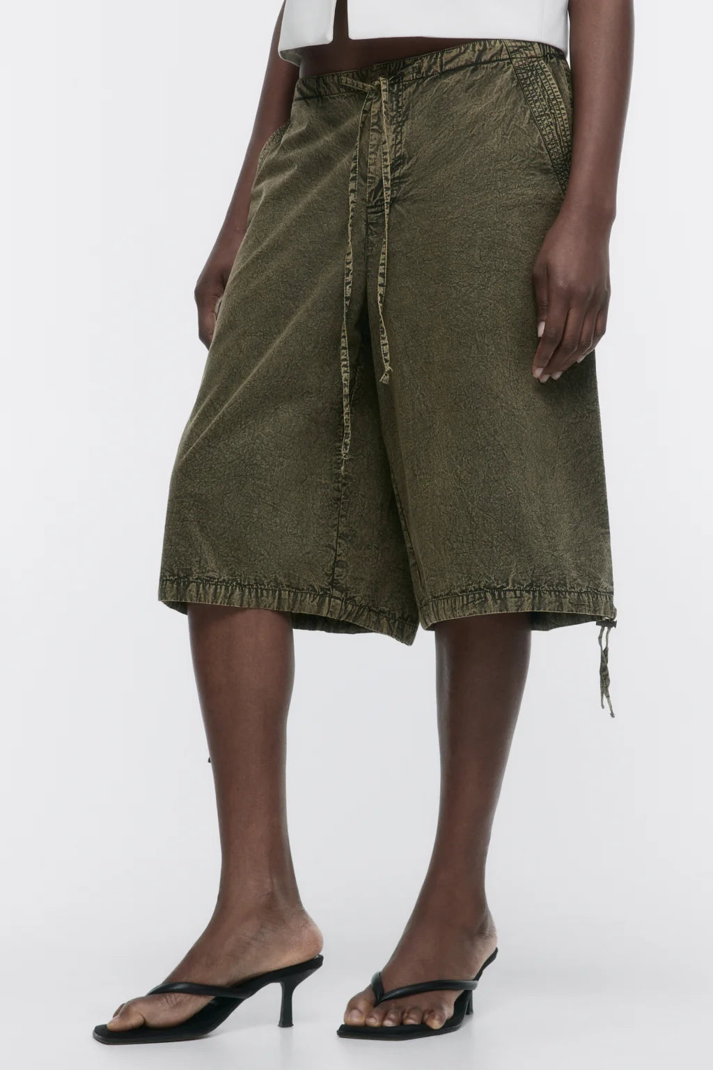BERMUDA JORTS WIDE LEG MID RISE