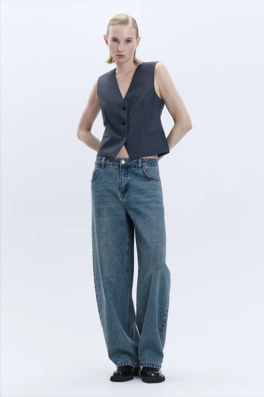 TAILORED VEST
