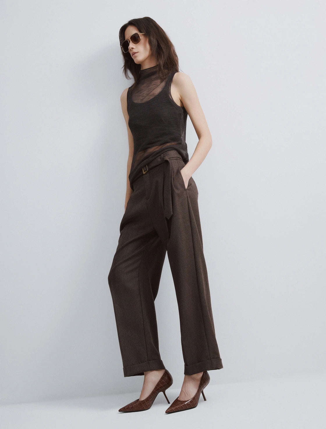 PANTALÓN CINTURÓN VUELTA BAJO
