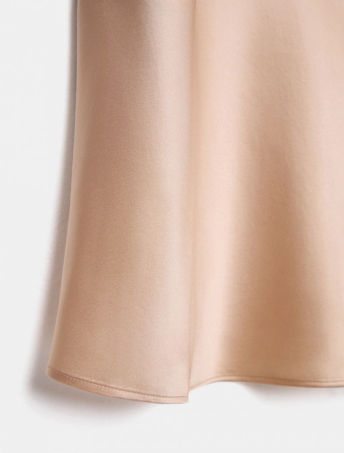 TOP TIRANTES EFECTO PEPLUM