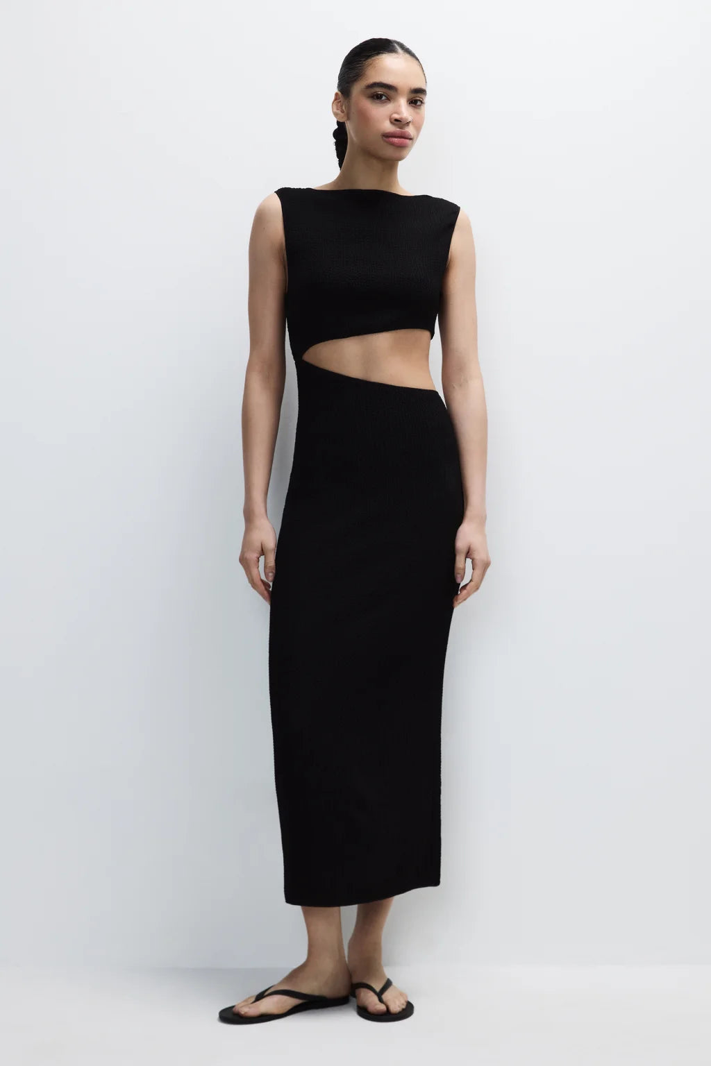 VESTIDO MIDI CUT OUT