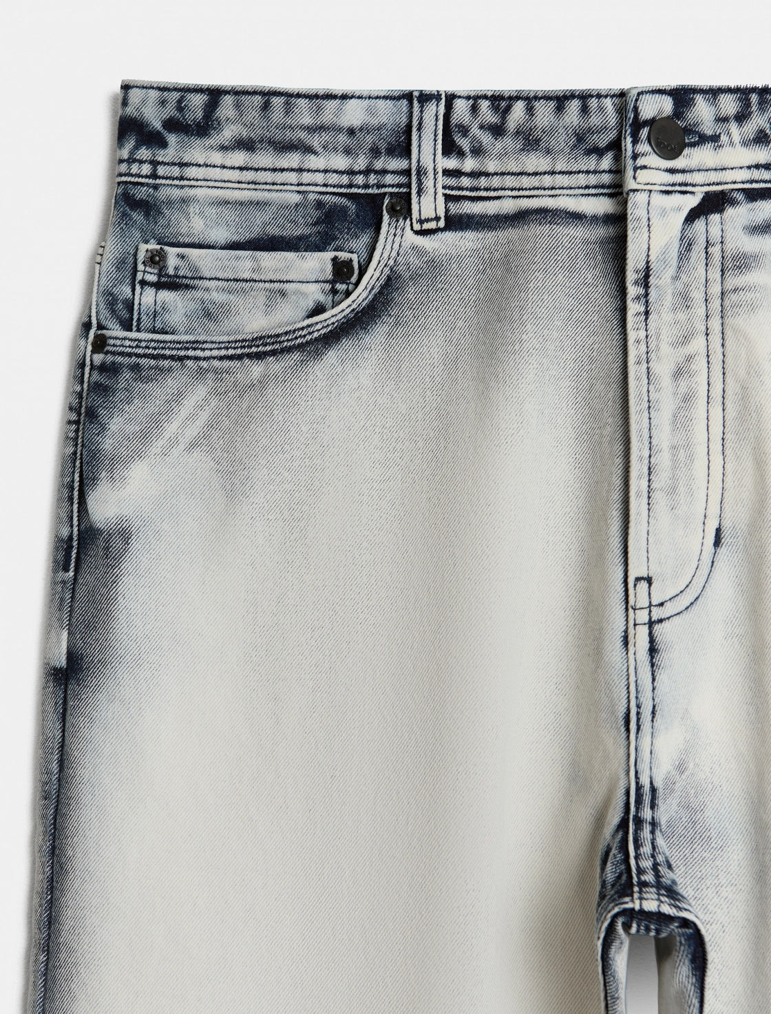 MID-RISE STRAIGHT LEG JEANS MW COLLECTION
